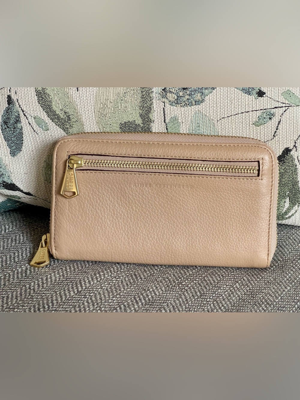 NWOT Aimee Kestenberg Jessie RFID Pebbled Leather Zip-Around Wallet